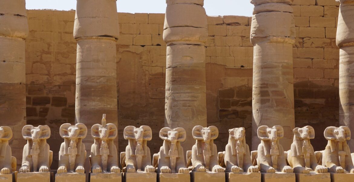 Statues in the shape of sheep and four pillars