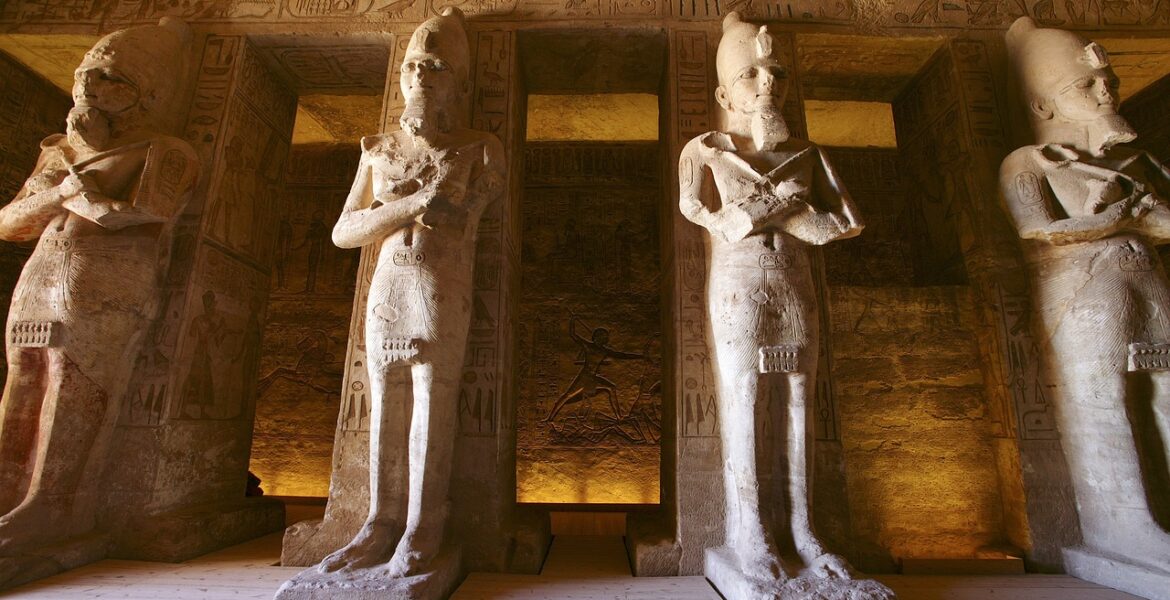 abu-simbel-6165439_1280